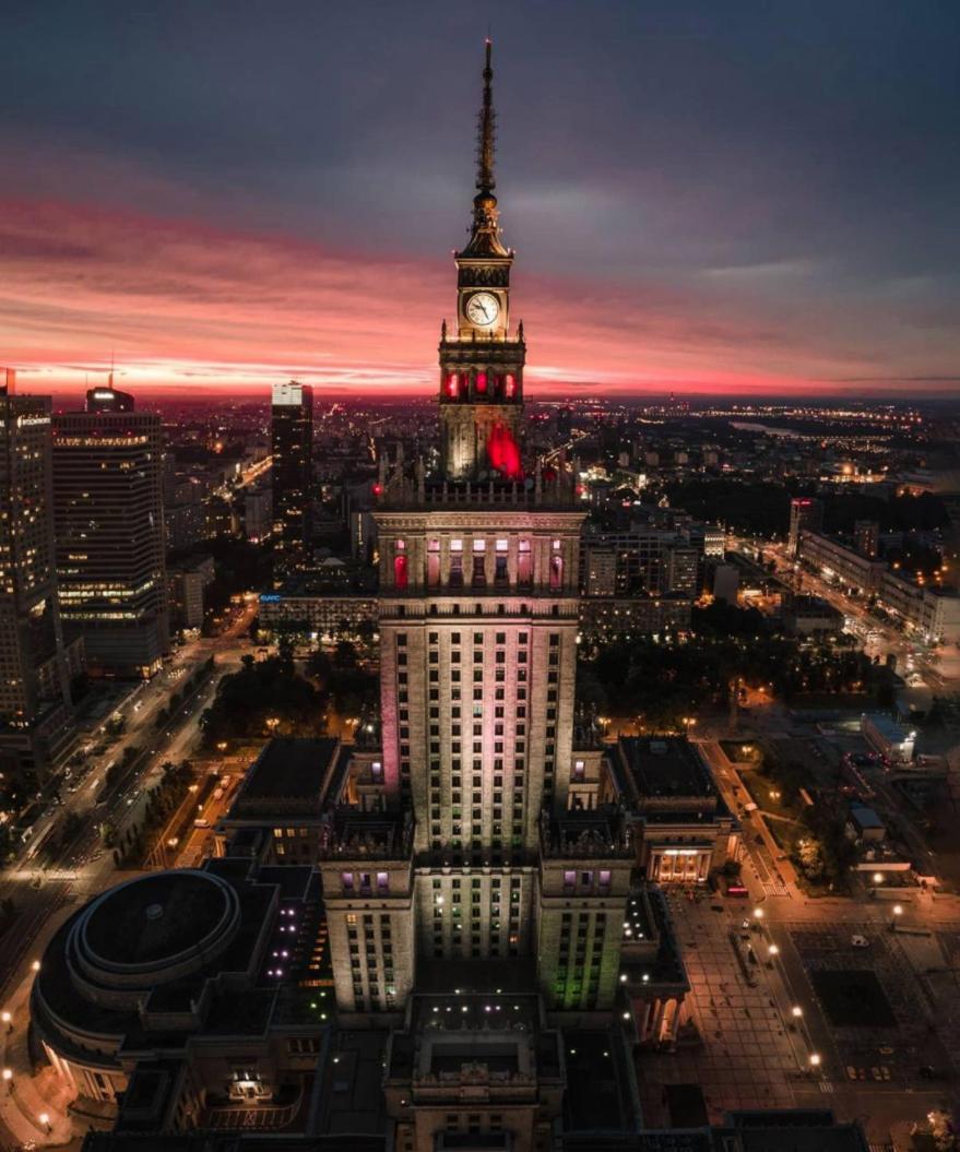 PALACE 2 WiFi 600 Mbs 55’TV Netflix HBO 2xMetro AppleTV Varsavia Esterno foto